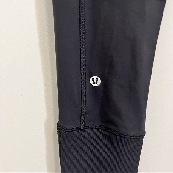 Lululemon Rebel Runner Crop Black  Zippered Ankle Side Pocket Leggings - Picture 14 of 16